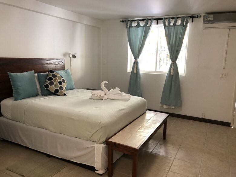 Parham Plaza Hotel