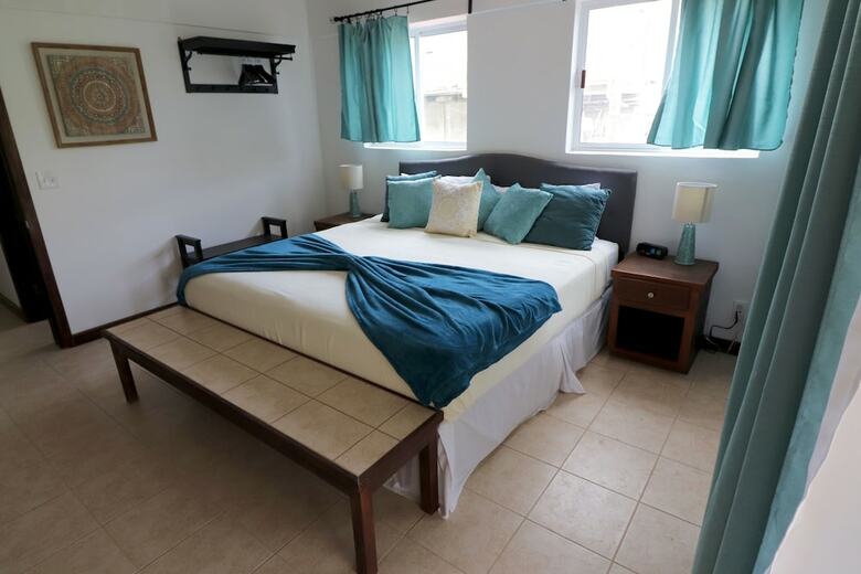 Parham Plaza Hotel
