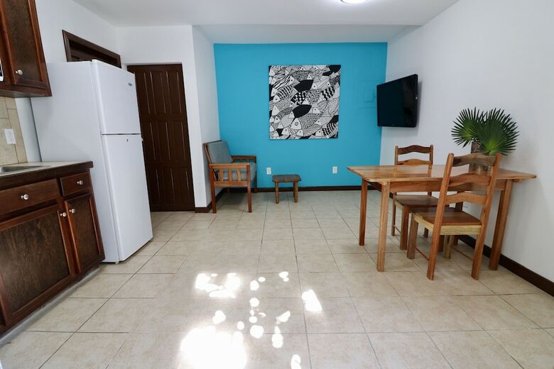 Parham Plaza Hotel
