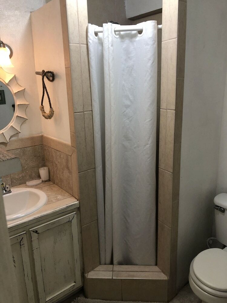 Parham Plaza Hotel