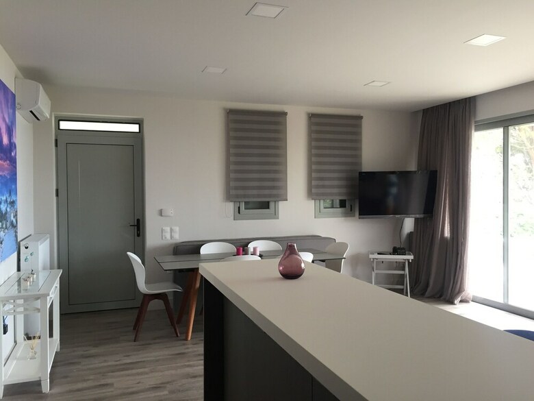 Apartamentos Karystos Muse