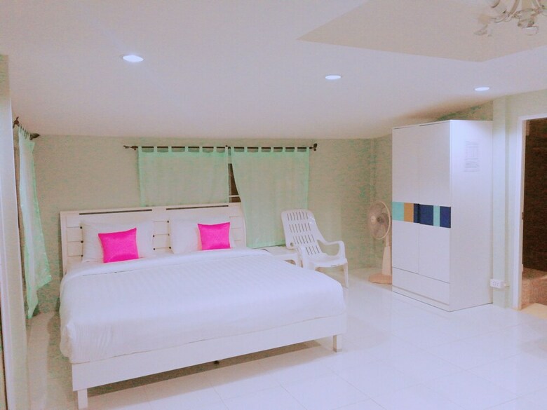 Huahin Pool Villa By Opal