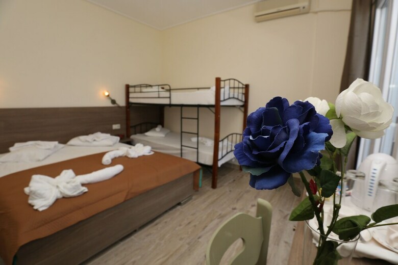 Summer Beach Hotel