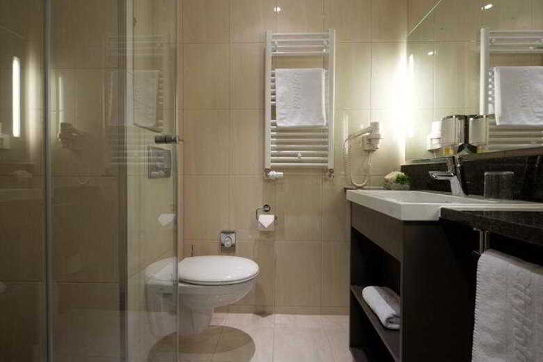 Intercityhotel Berlin Brandenburg Airport