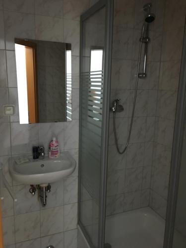Hostal Ihre Zimmervermietung Am R�merlager