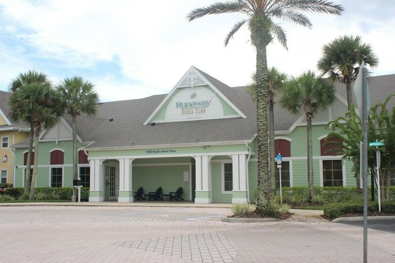 Runaway Beach Club 3101 - Two Bedroom Condo