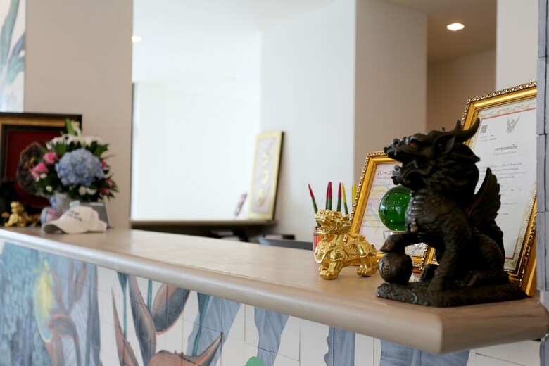 Hostal Bangkok Oasis Hotel