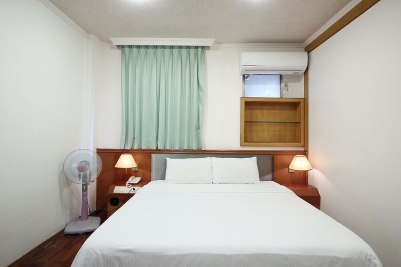 Long Shan Hotel