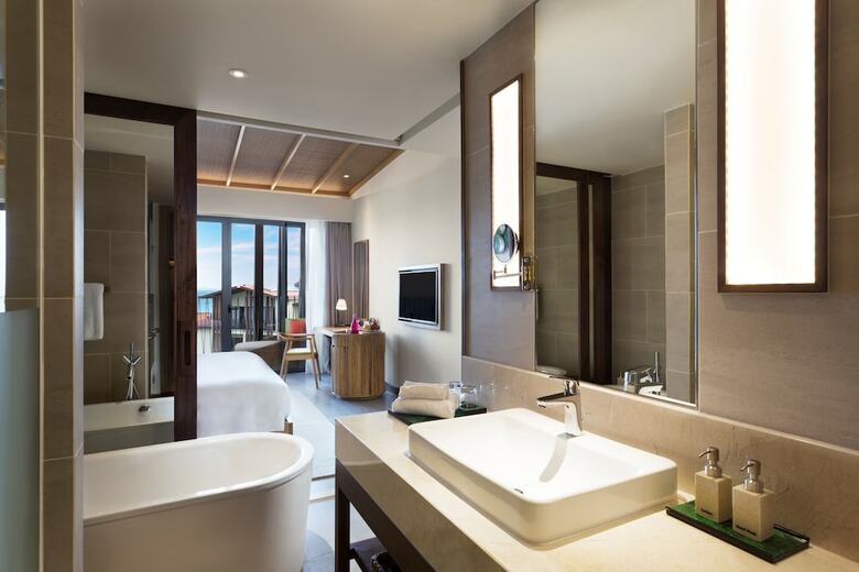 Hotel Dusit Princess Moonrise Beach Resort