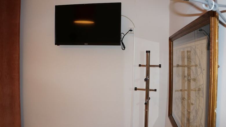 Hostal White And Grey Lisbon - Hostel