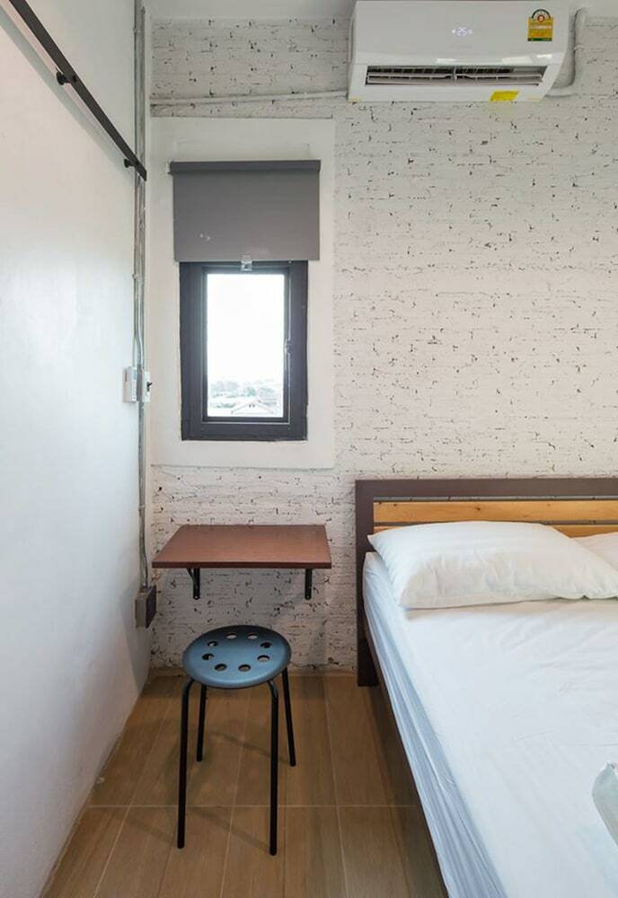 Hostal Yindee Travellers Lodge
