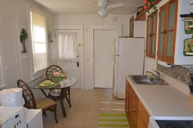 Apartamentos Pass-a-grille Beach Historic Spanish Triplex