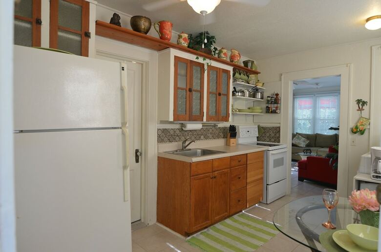 Apartamentos Pass-a-grille Beach Historic Spanish Triplex