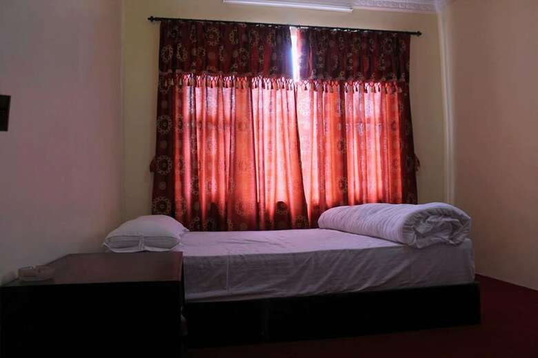 Bed & Breakfast Pradhan House Homestay