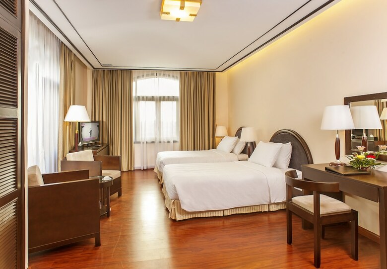 Garco Dragon Hotel