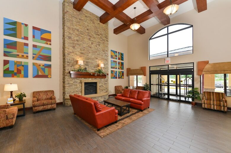 Hotel Comfort Suites Near Route 66