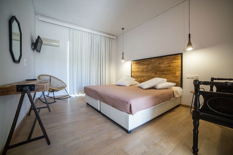 Kivo Art & Gourmet Hotel