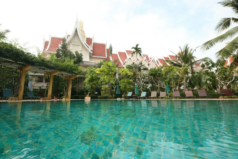 Hotel Aonang Ayodhaya Beach Resort
