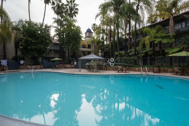 Vanllee Hotel And Suites