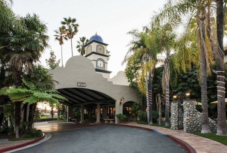 Vanllee Hotel And Suites