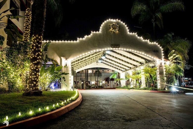 Vanllee Hotel And Suites