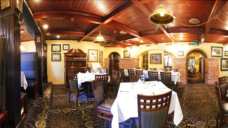Vanllee Hotel And Suites