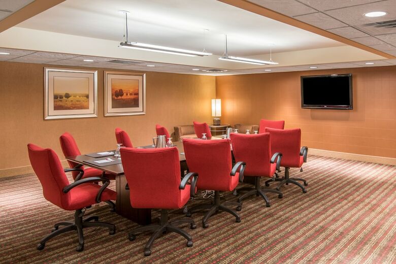 Hotel Crowne Plaza Indianapolis Airport