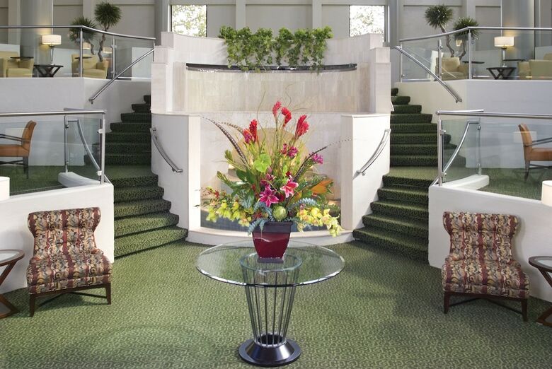 Hotel Crowne Plaza Indianapolis Airport