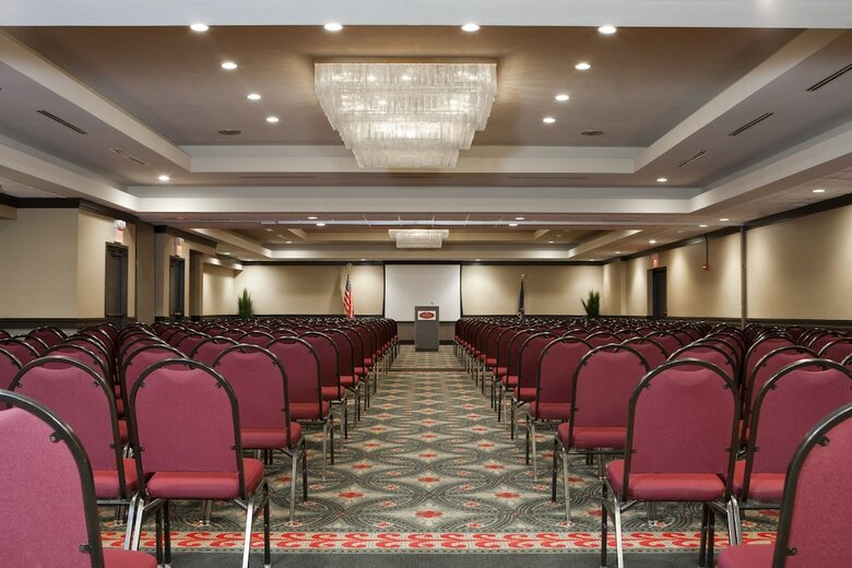 Hotel Crowne Plaza Indianapolis Airport