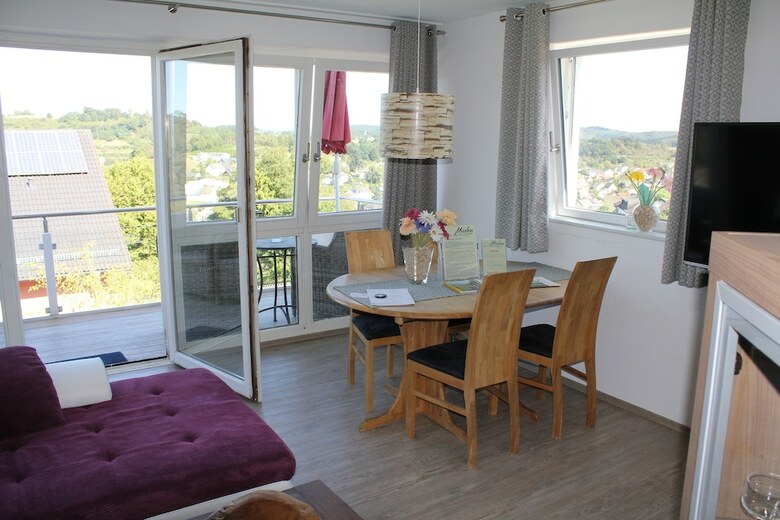Apartamentos Ferienwohnungen Maarberg Resort