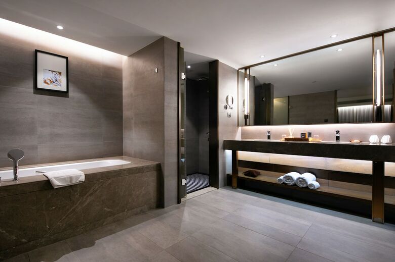 Kuanrong Luxury Suites Hotel(Daping Times Square)