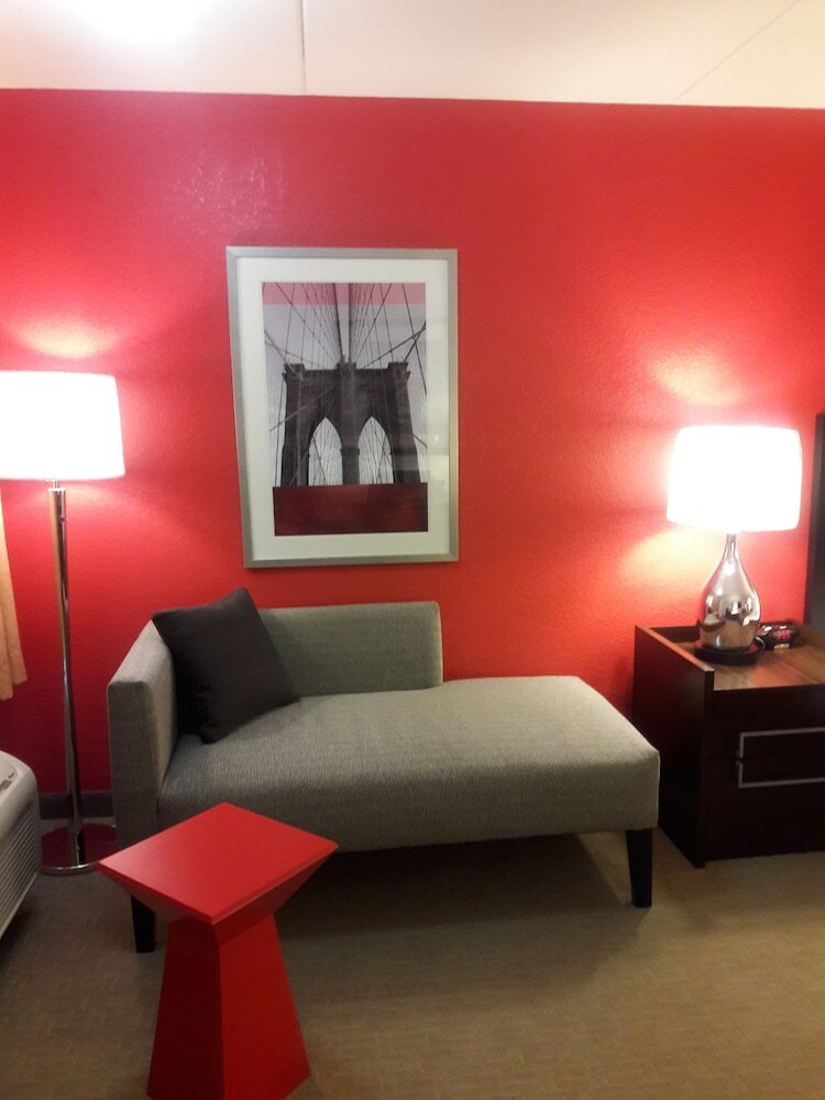 Hotel Ramada By Wyndham Albuquerque Airport
