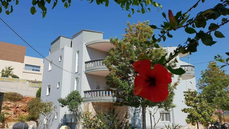 Nina Apartments