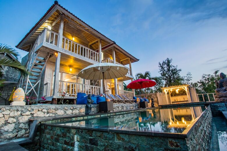 Bed & Breakfast The Puncak Sunset Ceningan