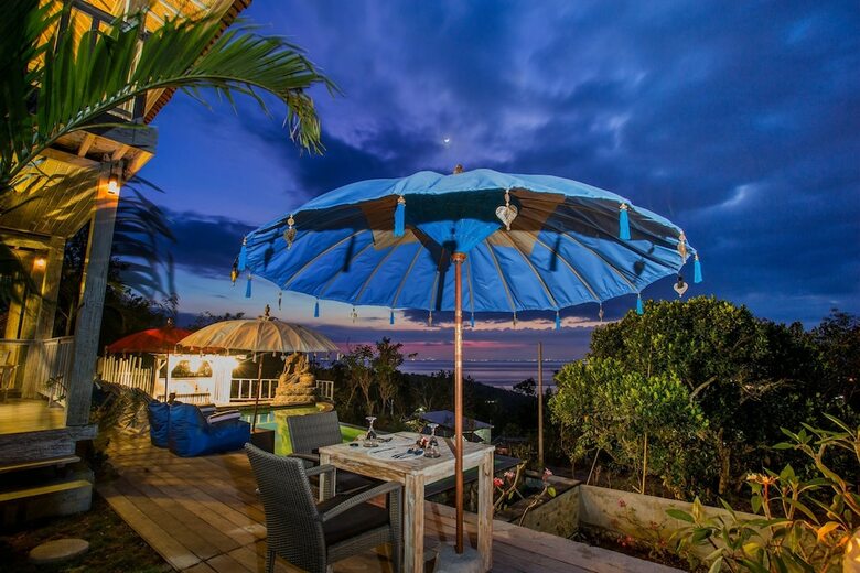 Bed & Breakfast The Puncak Sunset Ceningan