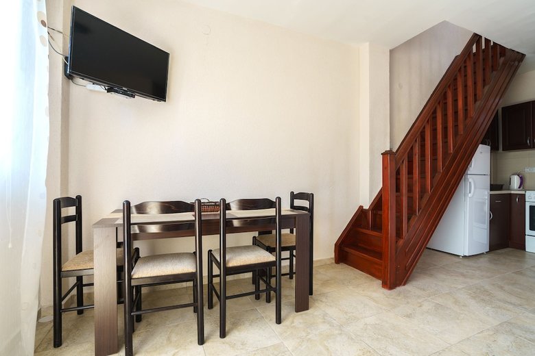 Aparthotel Apartments Lora