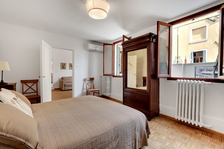 Santo Stefano Accademia Apartment Venice
