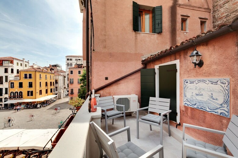 Santo Stefano Accademia Apartment Venice