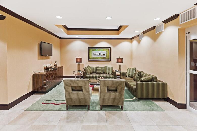 Holiday Inn Express Hotel & Suites El Paso
