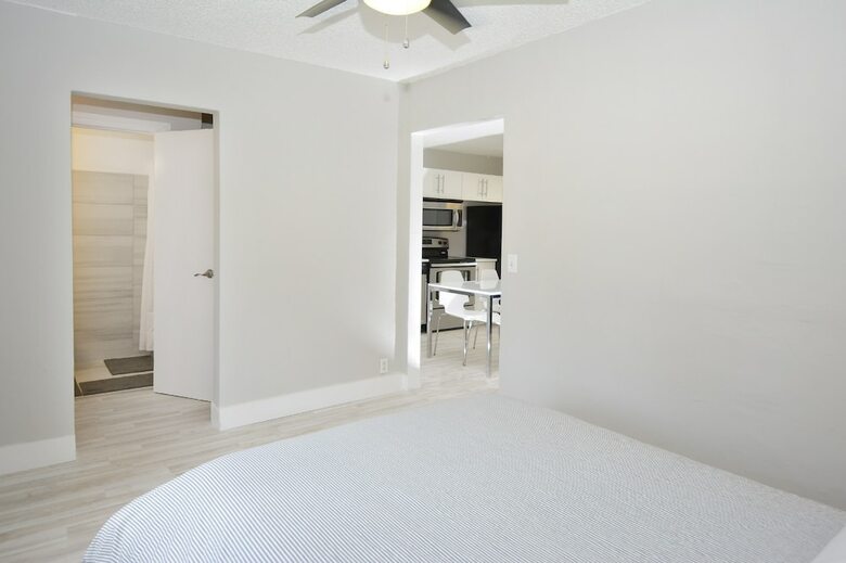 Hallandale Beach Apartments
