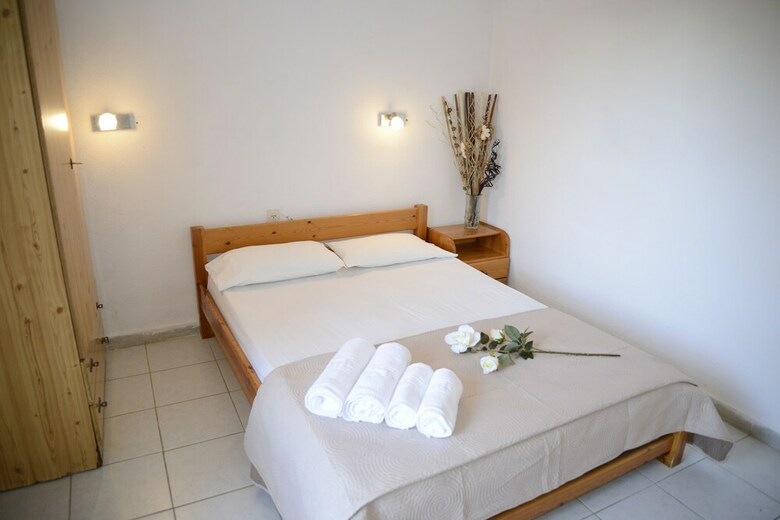 Hotel Corfu Room