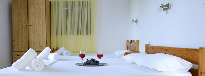 Hotel Corfu Room