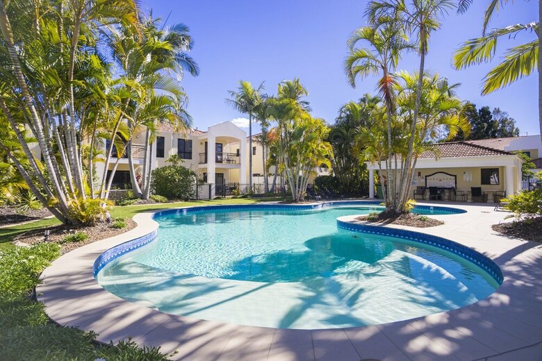 Casablanca At Hope Island Resort