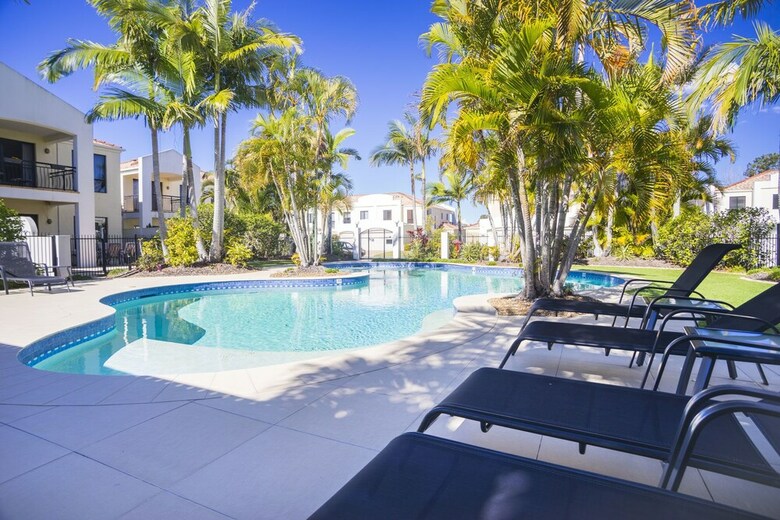 Casablanca At Hope Island Resort