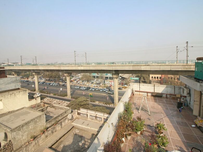 Oyo 393 Hotel Rk Grand Inn