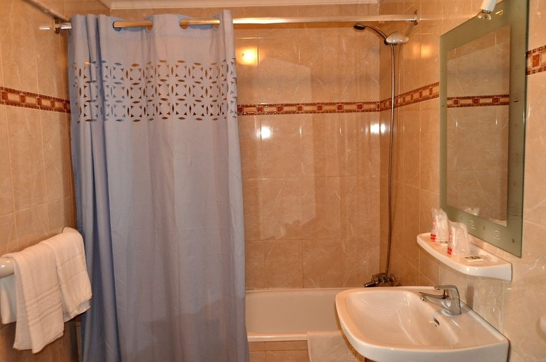 Hostal Hoster�a De Somo
