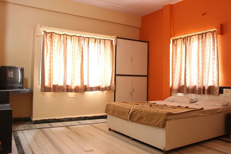 Hotel Kaustubh