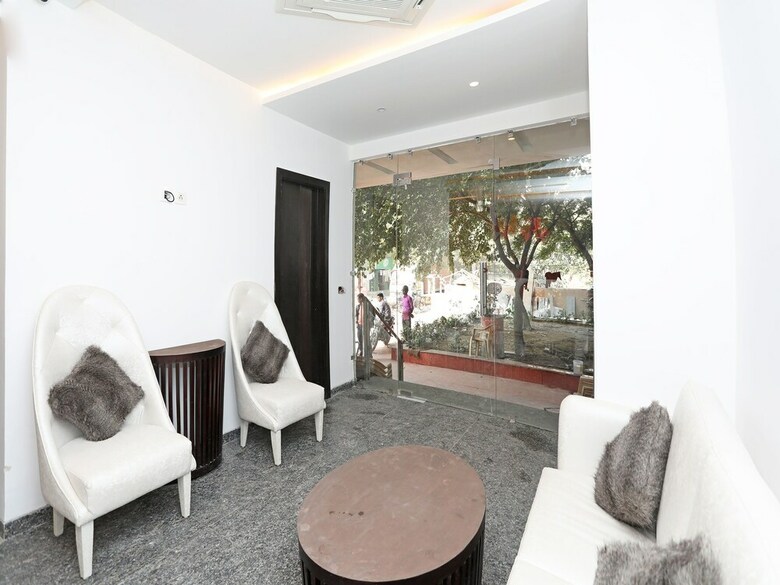 Oyo 11071 Hotel Tisya