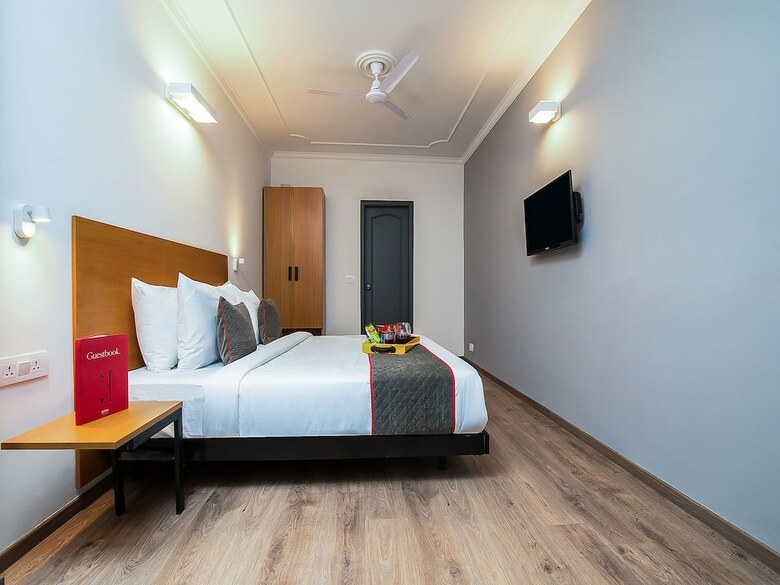 Hotel Oyo Townhouse 023 Cr Park