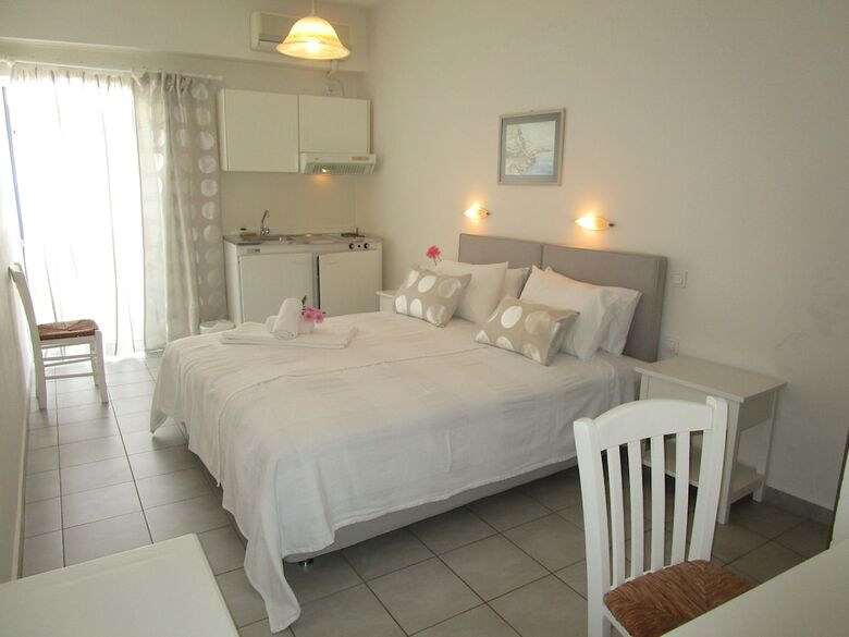 Hotel Milos